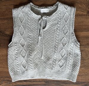 Olive Wool Cable Knit Sweater Vest Gray Tie Neck Sleeveless Women’s Small